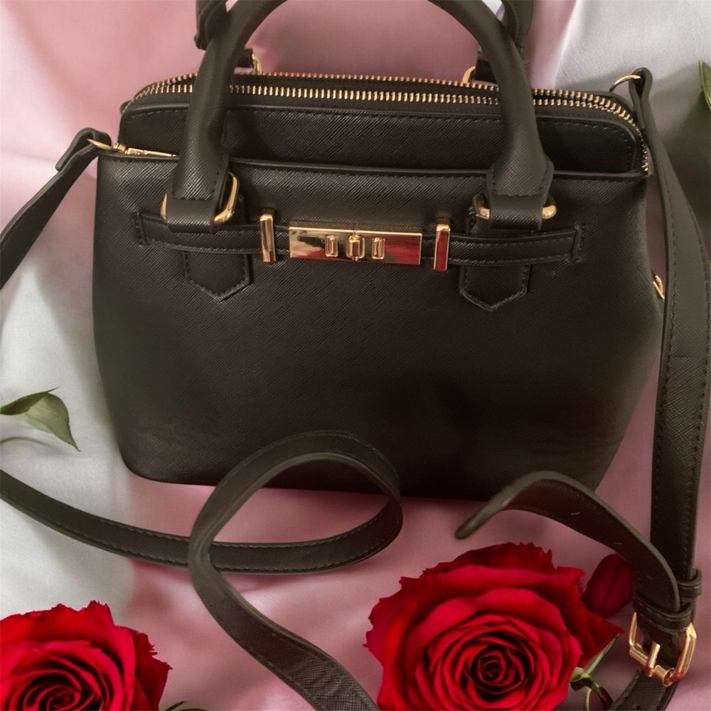 Elegant Black Handbag